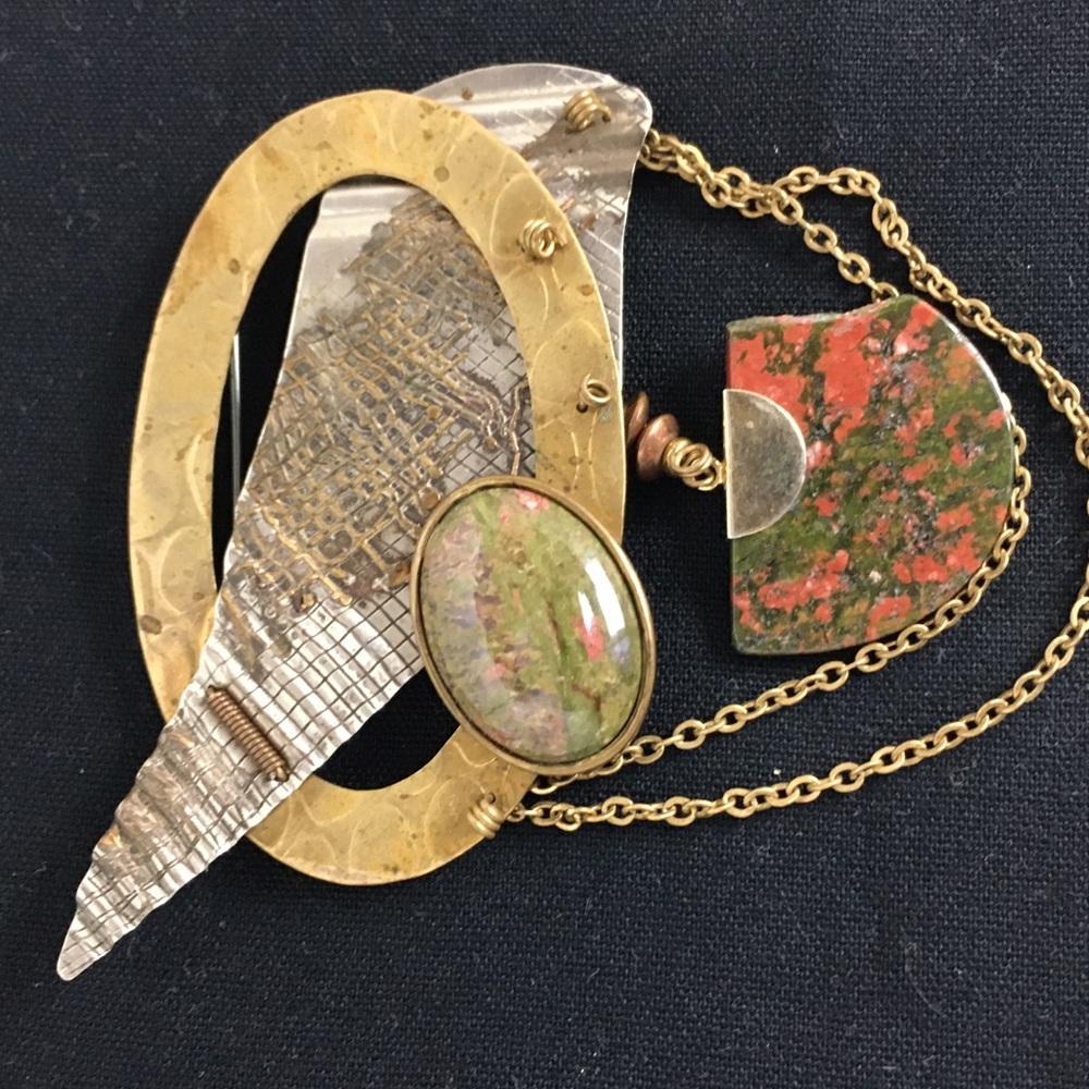 Pin Lot - Picture 11 of 15